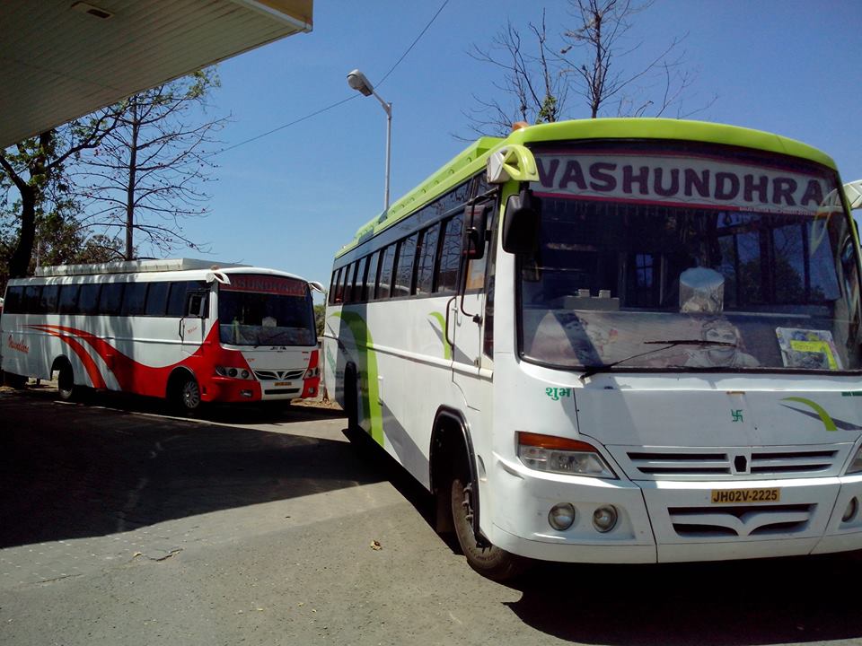 Vasundhara bus on route